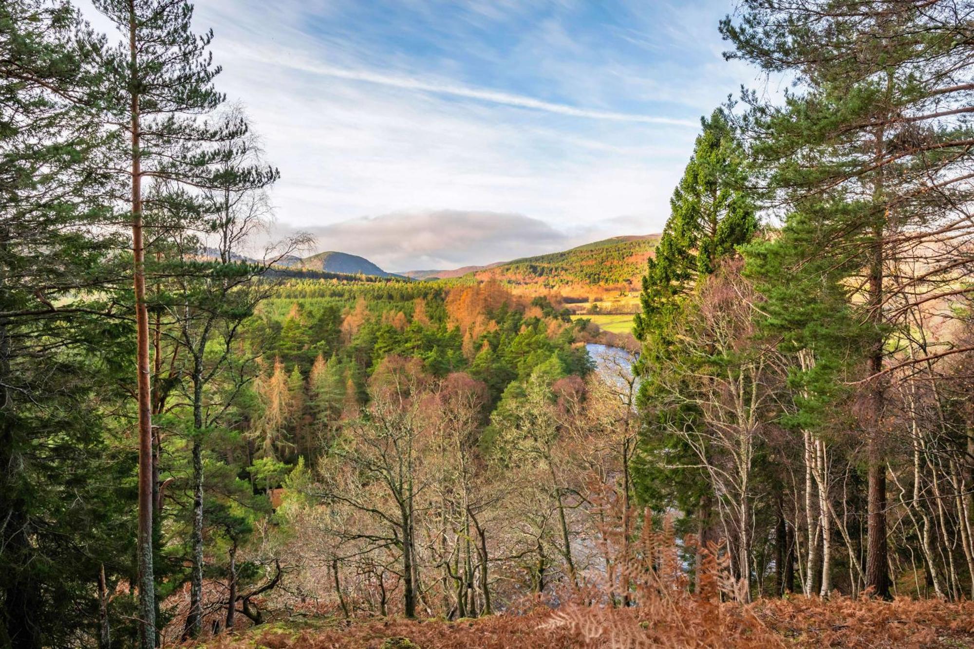 Hilton Grand Vacations Club Craigendarroch Suites Scotland Ballater Exterior photo